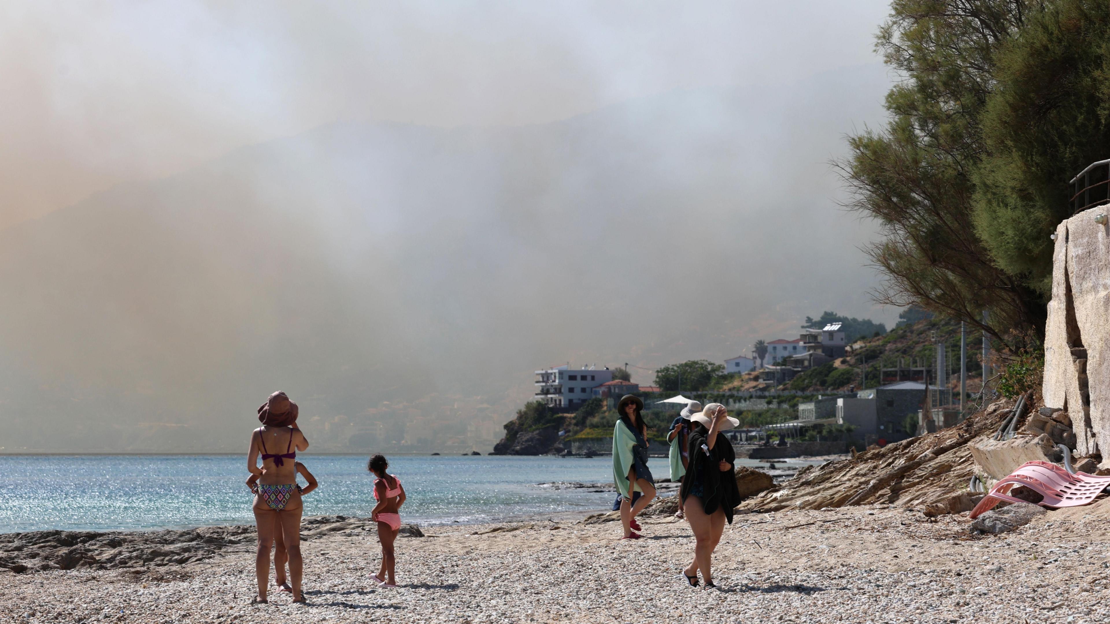 Crete Wildfires Force 8,000 Evacuated as Winds Rage