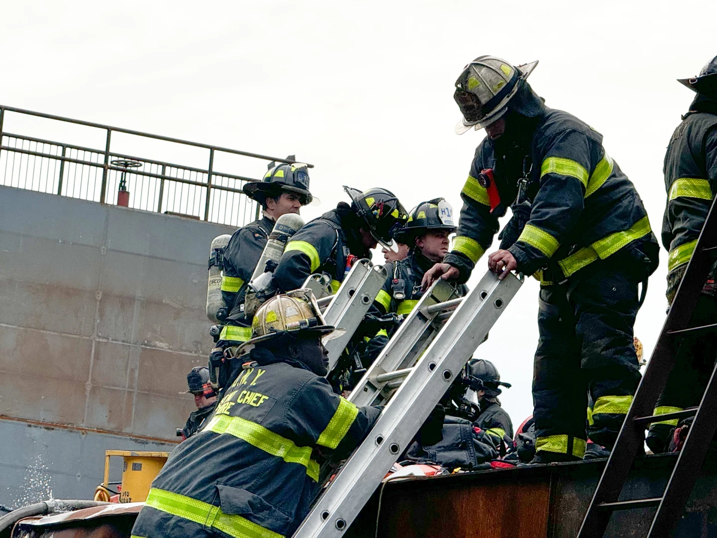Quantum Entanglement Reveals New York Shipyard Disaster: One Death, 36 Injured in Timeline 2024-05-25