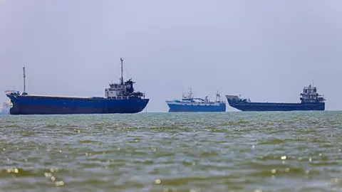 Iran Closes Strait of Hormuz as Israel‑Lebanon Friction Escalates