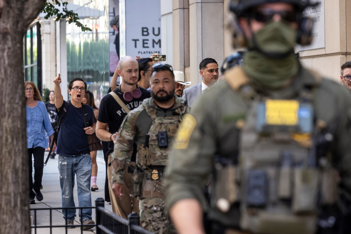 Apple Removes ICEBlock App Amid Political Pressure