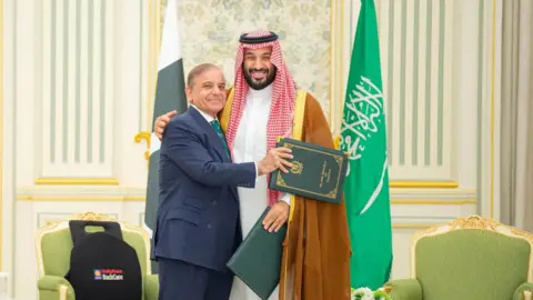 India on Edge: The Impact of the Pakistan-Saudi Arabia Defence Pact