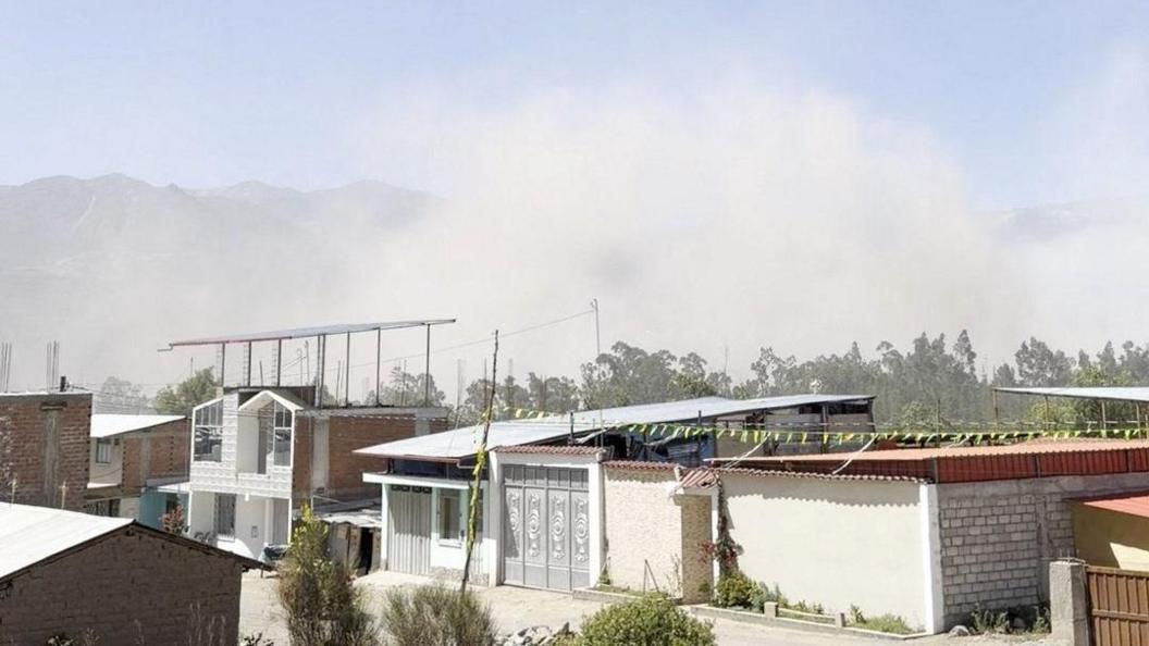 Peru Earthquake Destroys Buildings and Triggers Power Outages