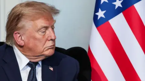 Trump Announces US‑Iran Deal Signed, Eyes Unloading at Hormuz