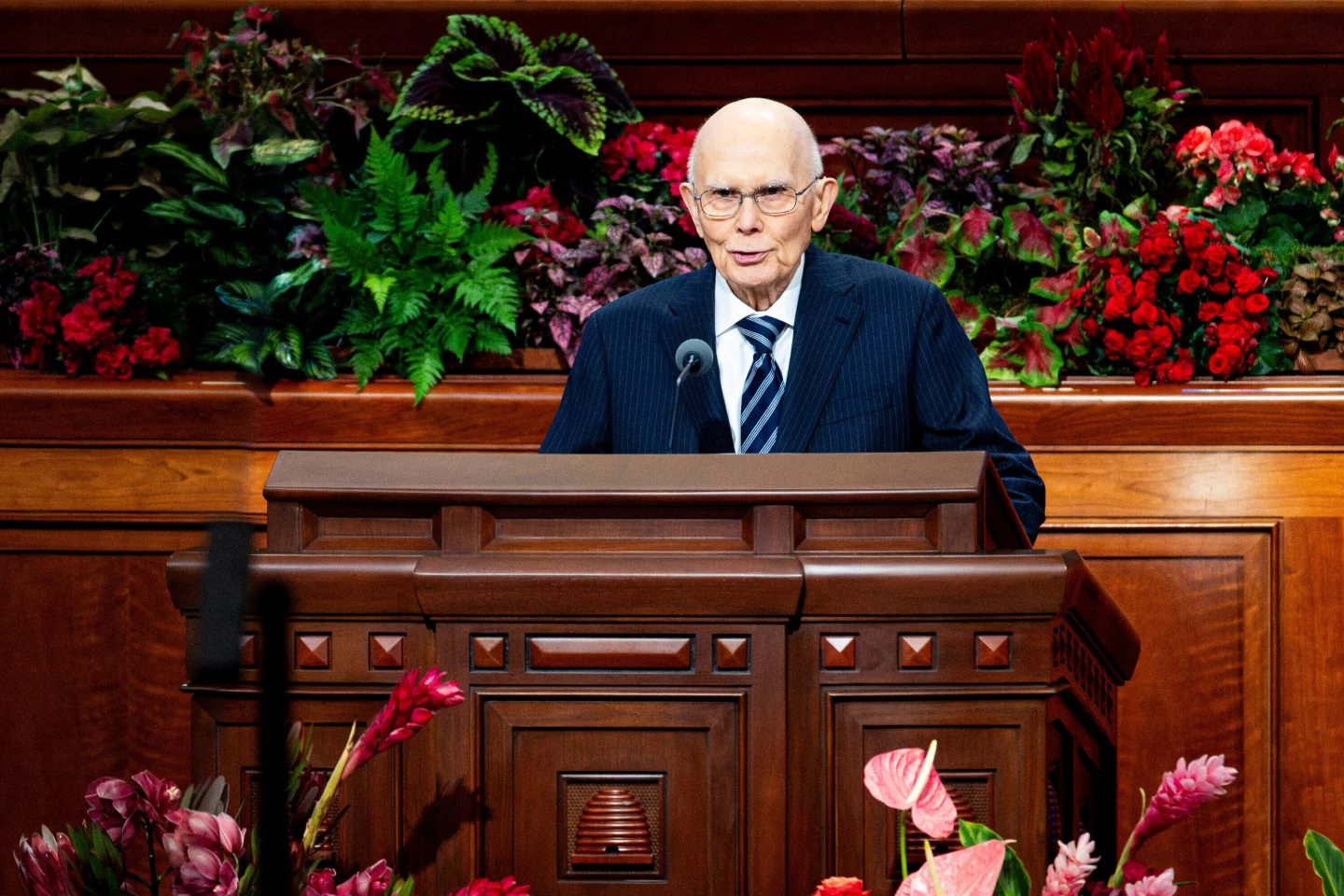 Dallin H. Oaks Becomes New Leader of The Church of Jesus Christ of Latter-day Saints