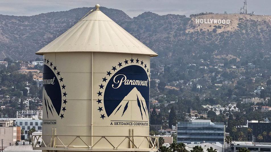 Judge Holds Paramount‑Warner Pact in Place of 110 billion‑dollar Deal