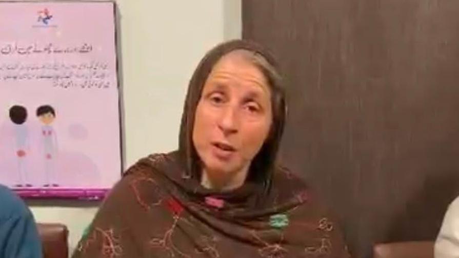 French Wife and Five Children Escaped Decade‑Long Abuse in Pakistan