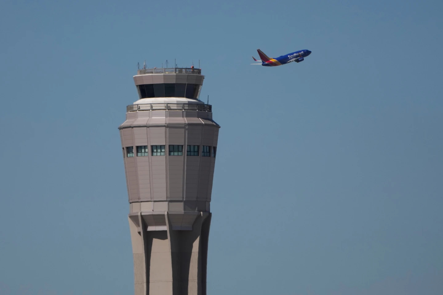 Air Travel Faces Threat Amid Ongoing U.S. Government Shutdown
