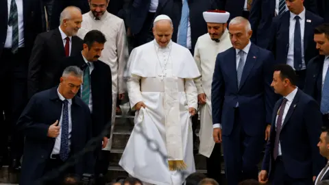 Pope Leo XIV Marks Historic Visit to Istanbul's Blue Mosque