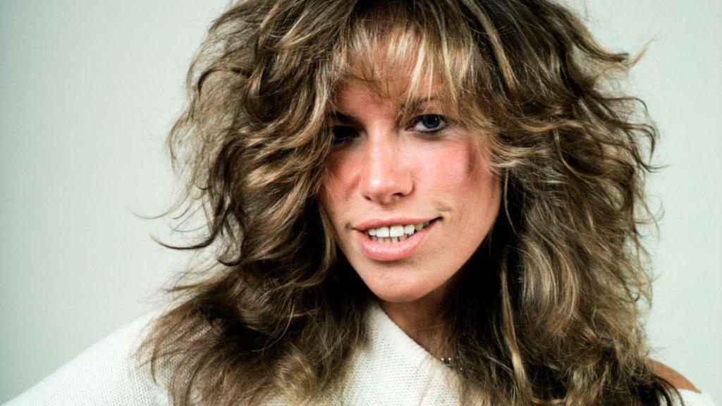 Carly Simon Announces Parkinson’s Diagnosis; New Album Set for August