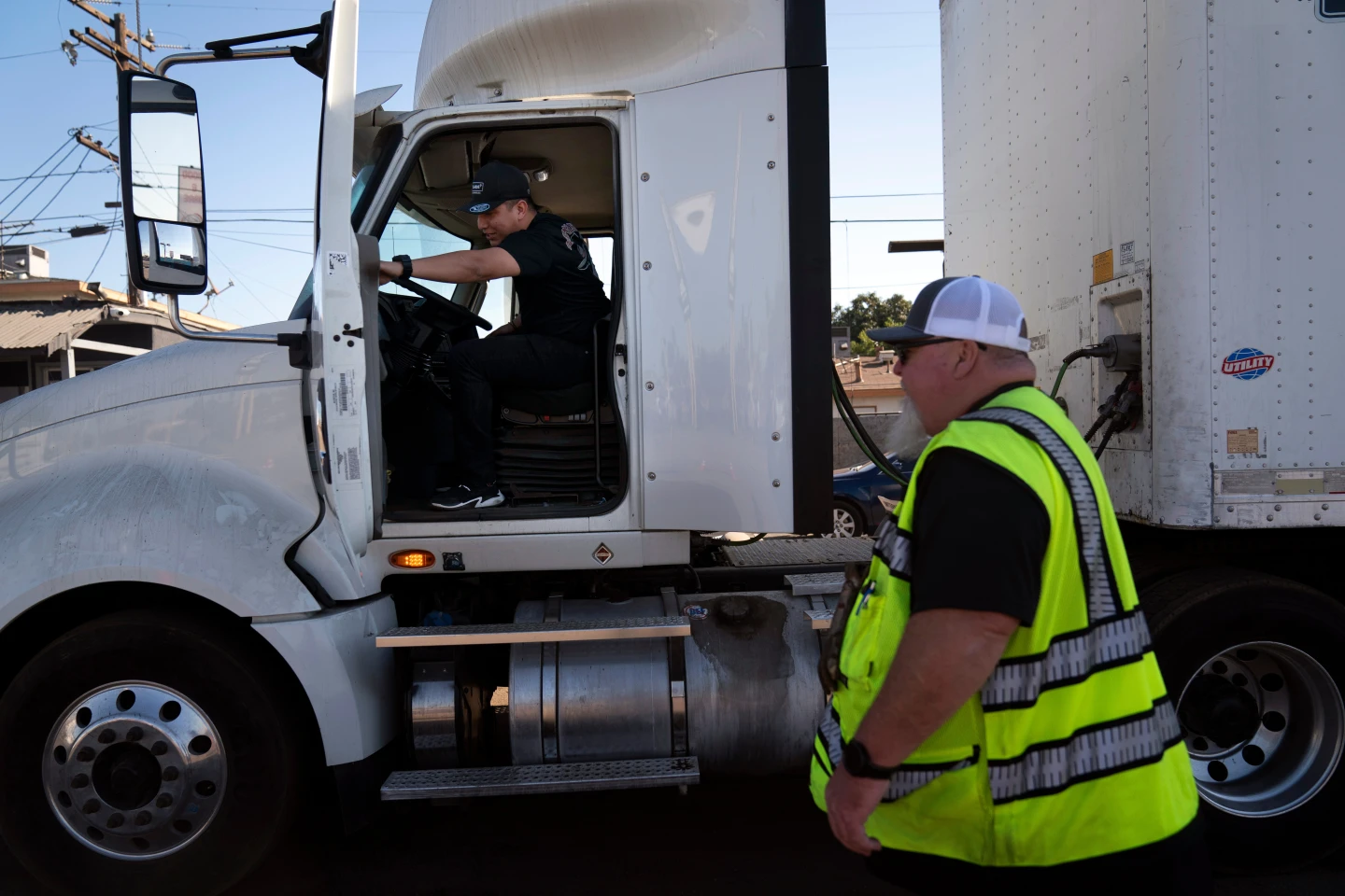 Trucking Schools Face Closure Amid Compliance Crackdown