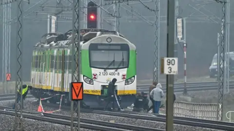 Poland Uncovers Alleged Ukrainian Saboteurs Linked to Russian Intelligence