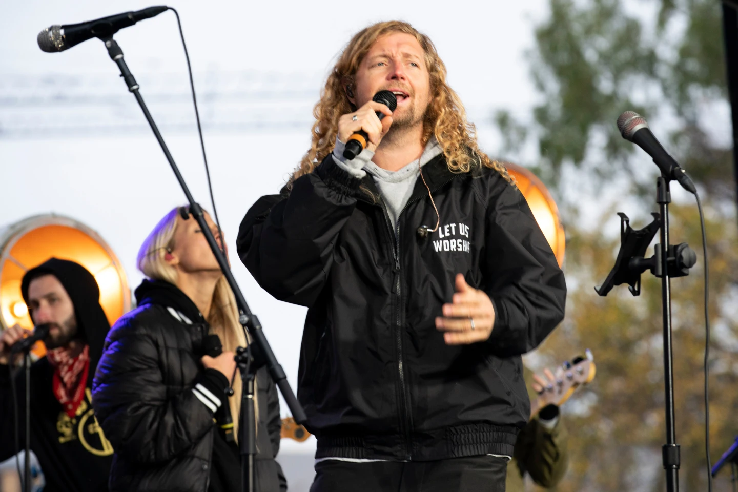 Financial Allegations Surround Sean Feucht's Ministry Amid Rising Fame