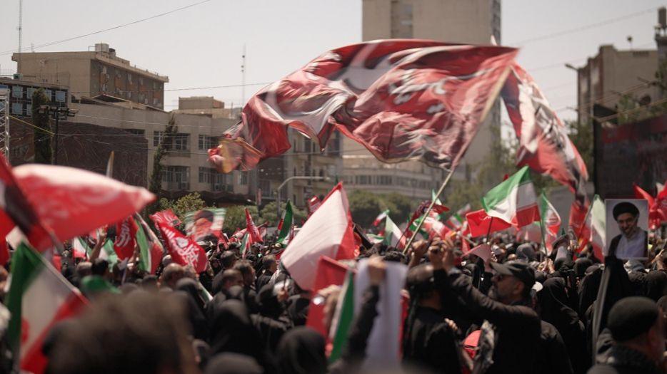 Funeral Procession of Ayatollah Khamenei Turns into Veiled Message of Revenge