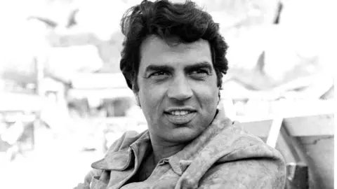 Bollywood Legend Dharmendra Passes Away at 89, Leaving a Legacy of Iconic Roles