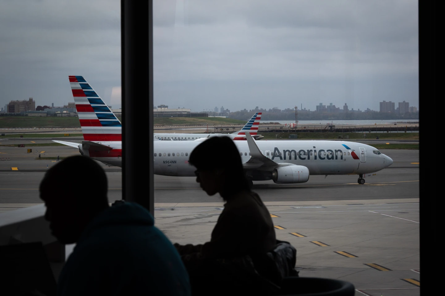 Air Travel Crisis Worsens Amid Ongoing Government Shutdown