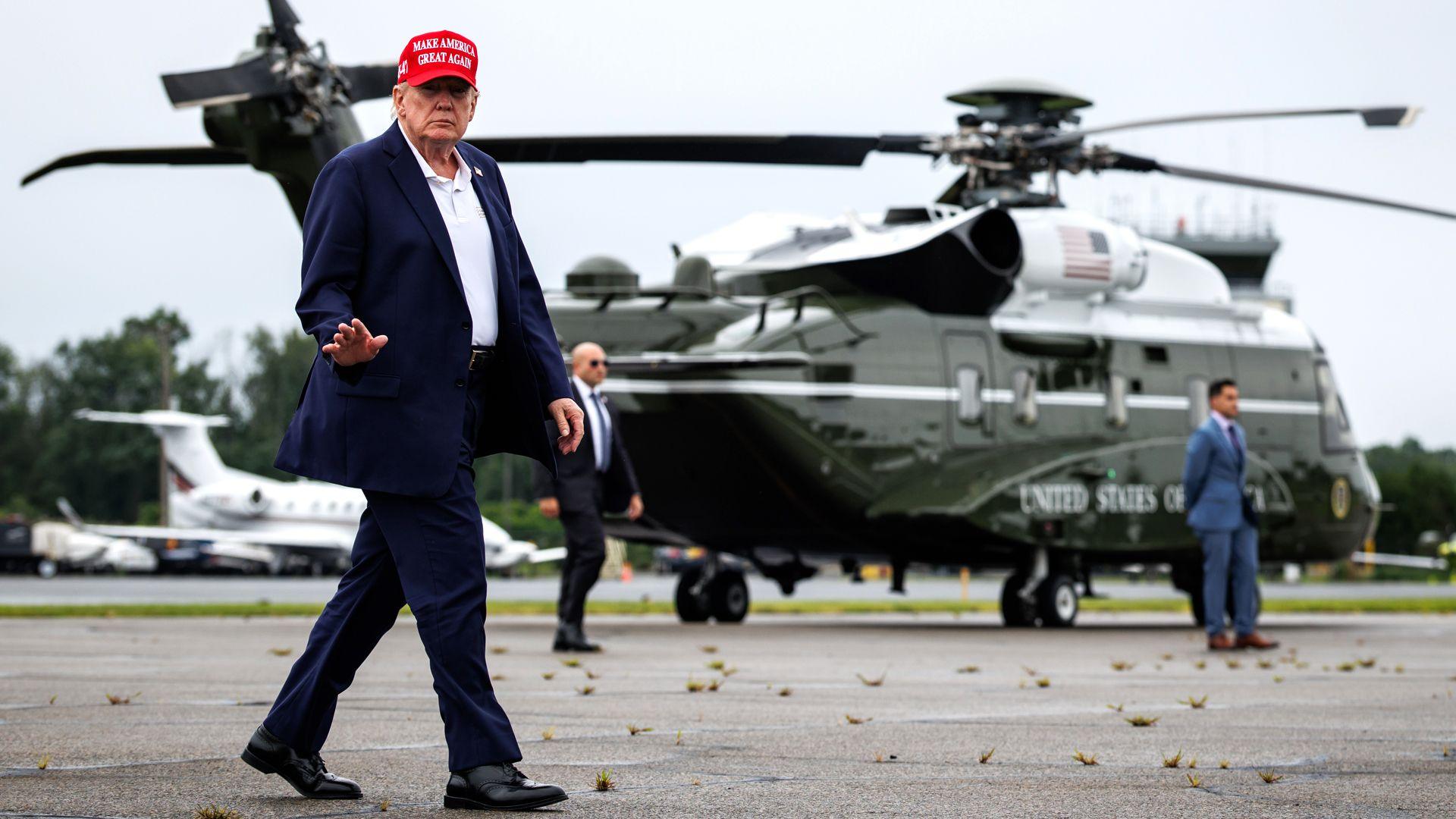 Trump Threatens to Bomb Oman Over Iran Strait Negotiations