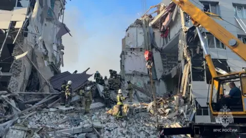 Putin Vows Retaliation After Accusing Ukraine of Destroying Student Dormitory in Starobilsk