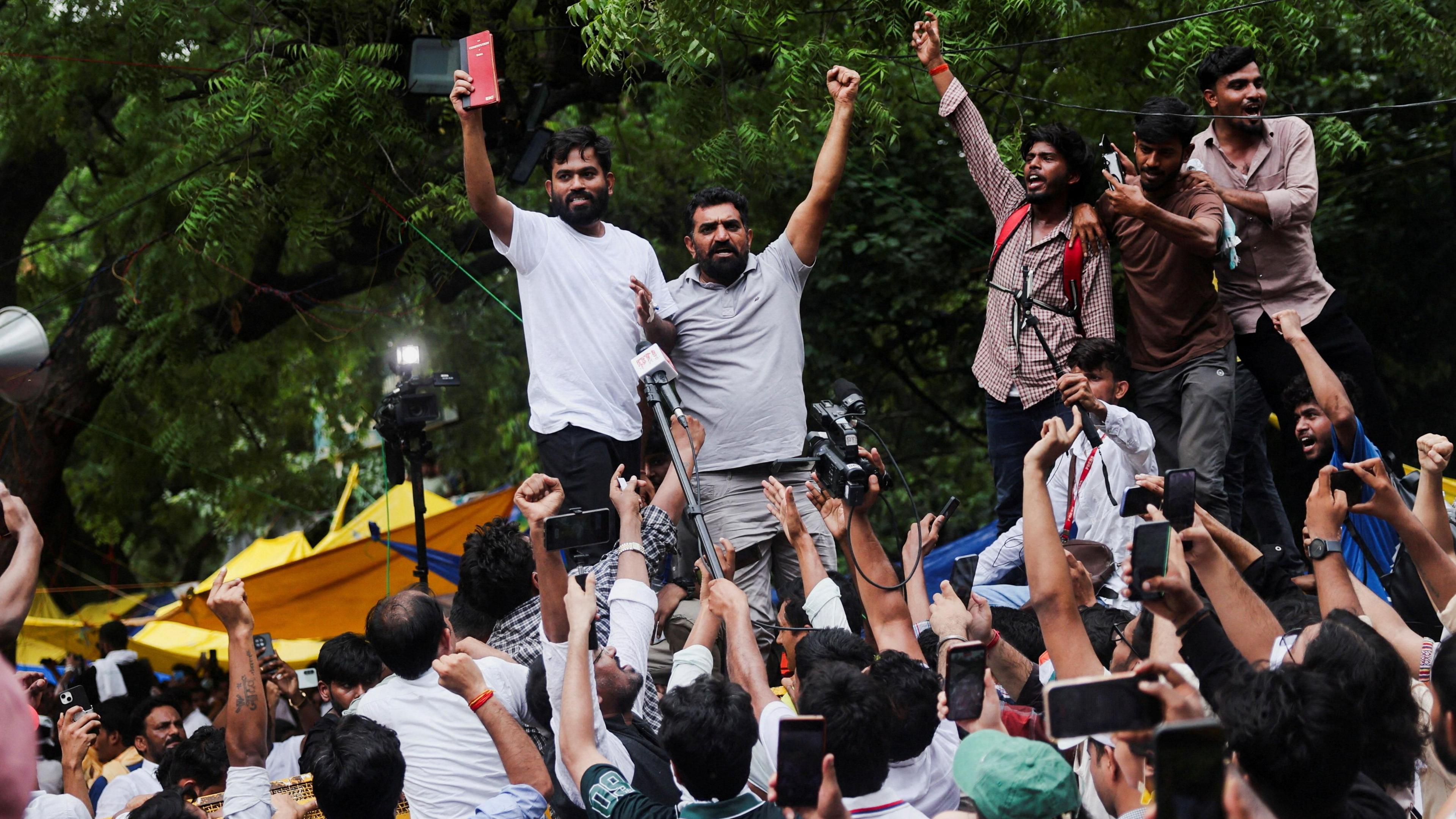 CJP Protest Stops After Education Minister Resigns, Delhi Celebrates