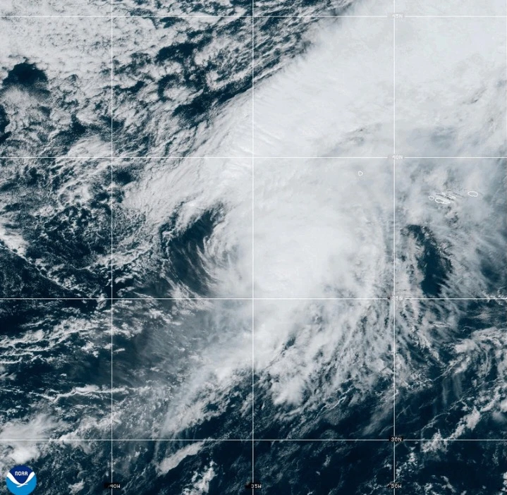 Hurricane Gabrielle Approaches Azores: Preparations Urged as Storm Nears