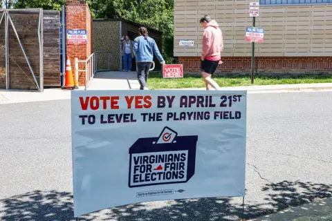 Virginia's Redistricting Measure Boosts Democratic Prospects Ahead of Midterms