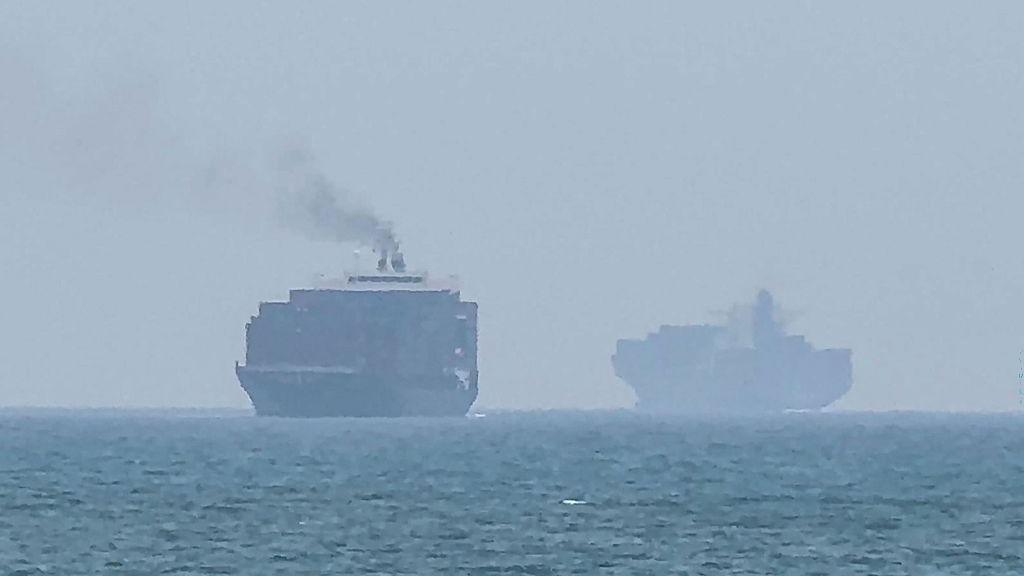 Oman Signals Progress on Hormuz Talks as Iran Holds Out on Reopening the Strait