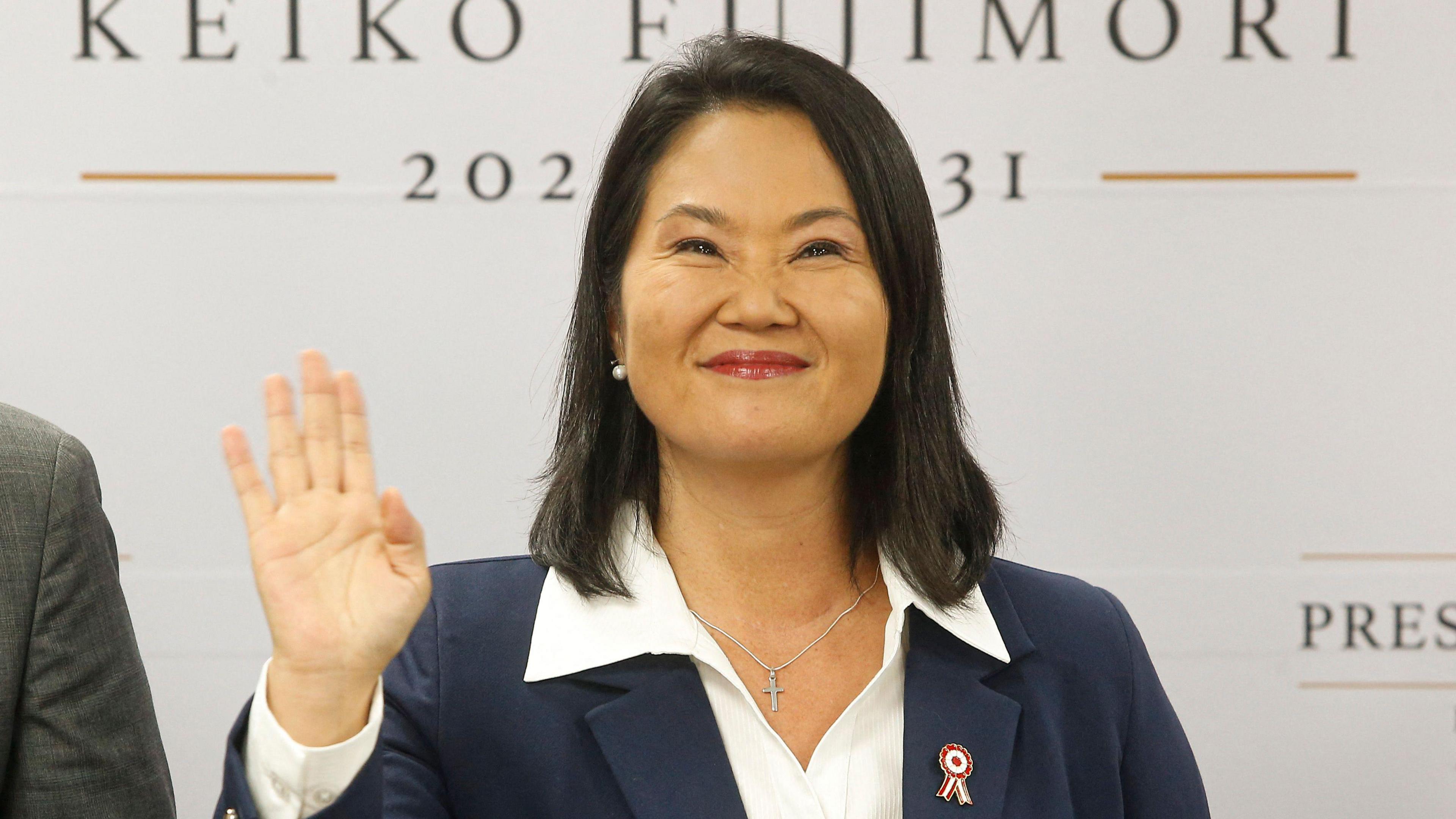 Peru's Fujimori Wins by Split Vote: A Quantum View of the Shifting Politics