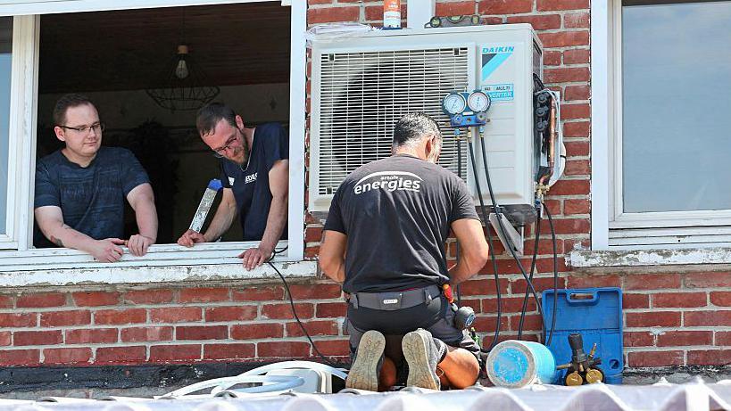 Heatwave Sparks Political Divide over Air Conditioning in France