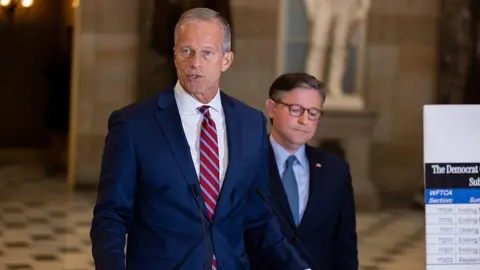 Stalemate Continues as U.S. Government Shutdown Enters Second Week