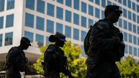 Anonymous Donor Fuels Controversy with $130 Million Gift to Pay U.S. Troops Amid Shutdown