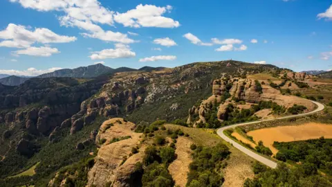 British Paraglider Killed in Spanish Flight Accident