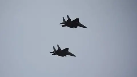 Pilot Selfies Lead to Collision: South Korean Fighter Jets Crash Due to Photography
