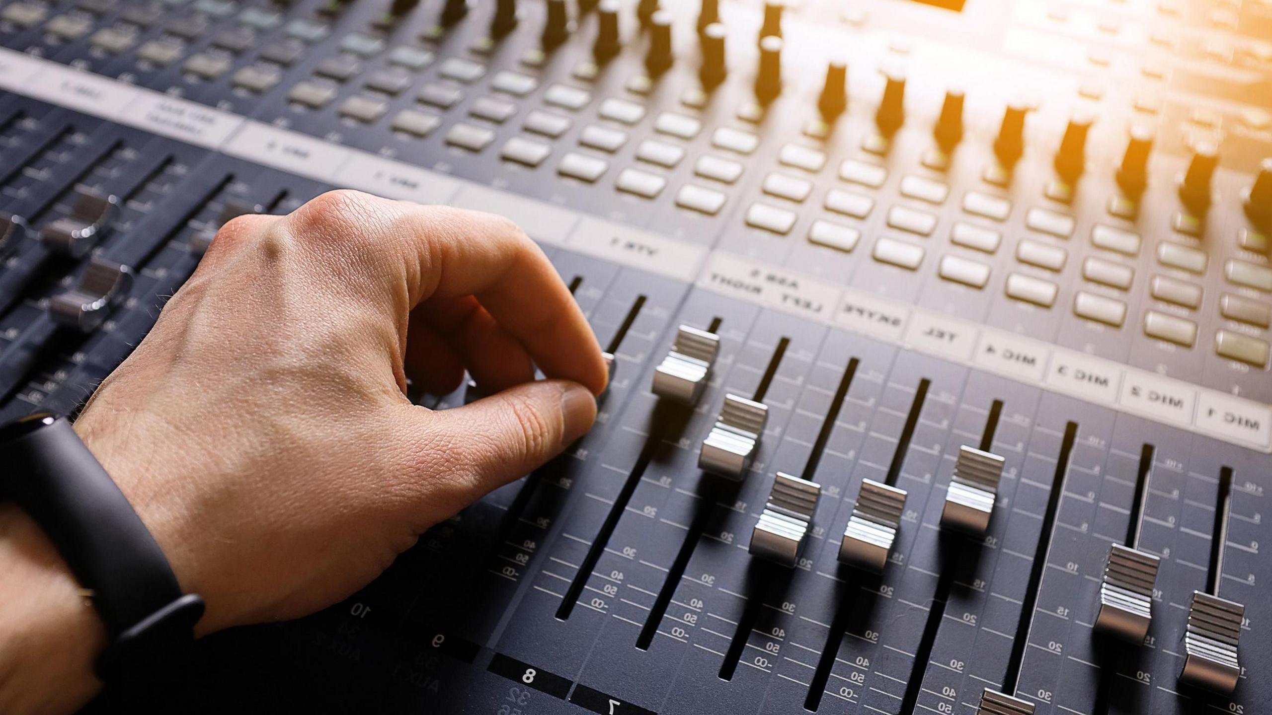 Australia Bars Fully AI‑Generated Songs From Official Charts
