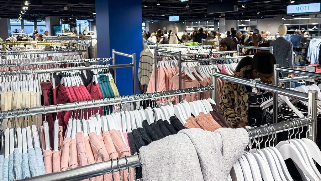 France Imposes Per‑Garment Fees on Ultra‑Fast Fashion Giants