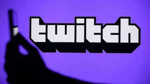 Australia Expands Teen Social Media Ban to Include Twitch