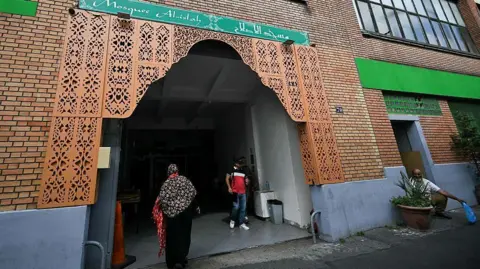 France Investigates Foreign Intelligence Link to Pigs' Heads Left at Mosques