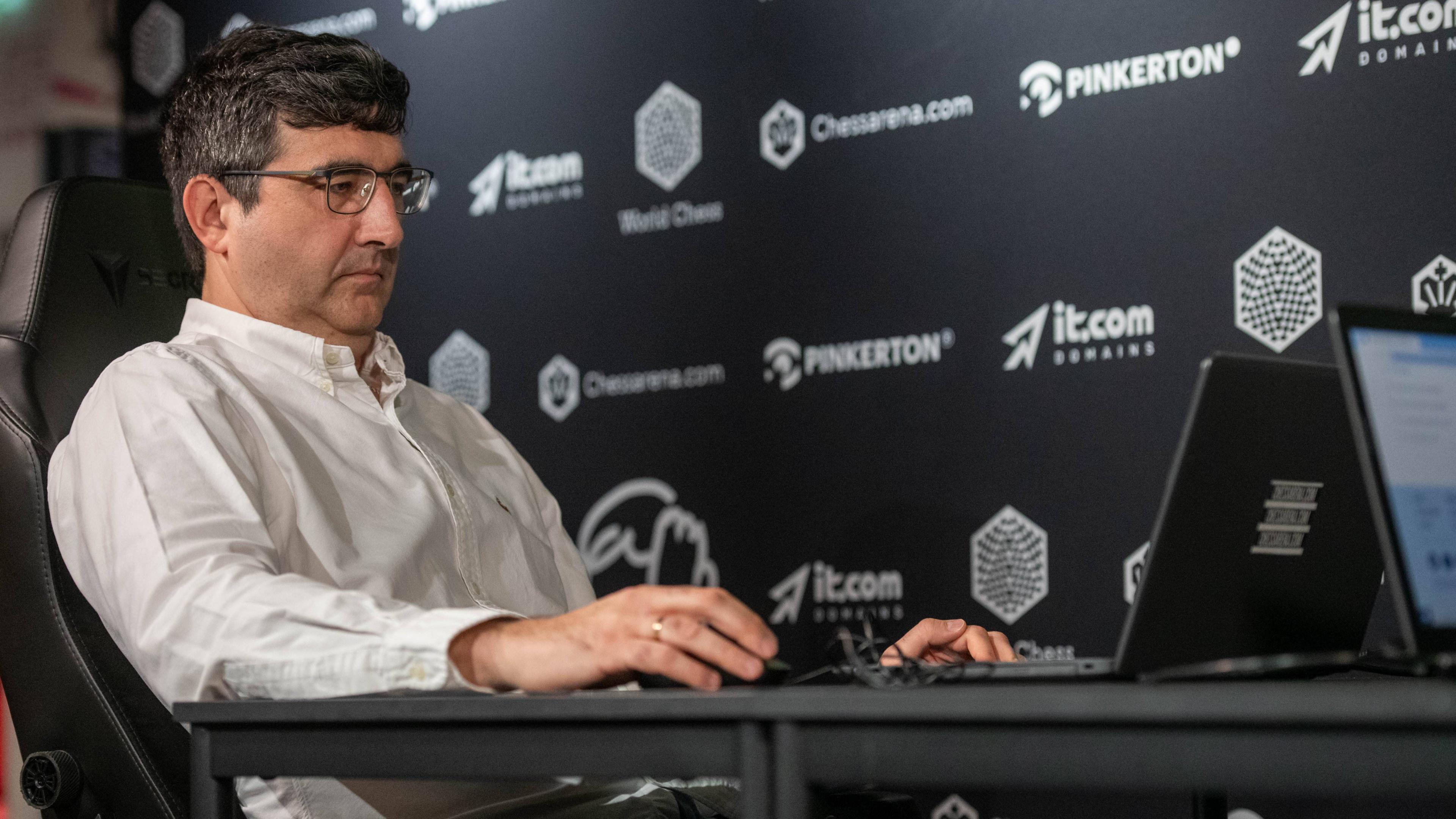 Former Chess Champion Kramnik Faces One‑Year Ban Over Alleged Cheating Accusations
