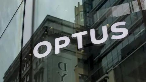 Optus Commended for Email Blunder During Outage Linked to Tragic Deaths