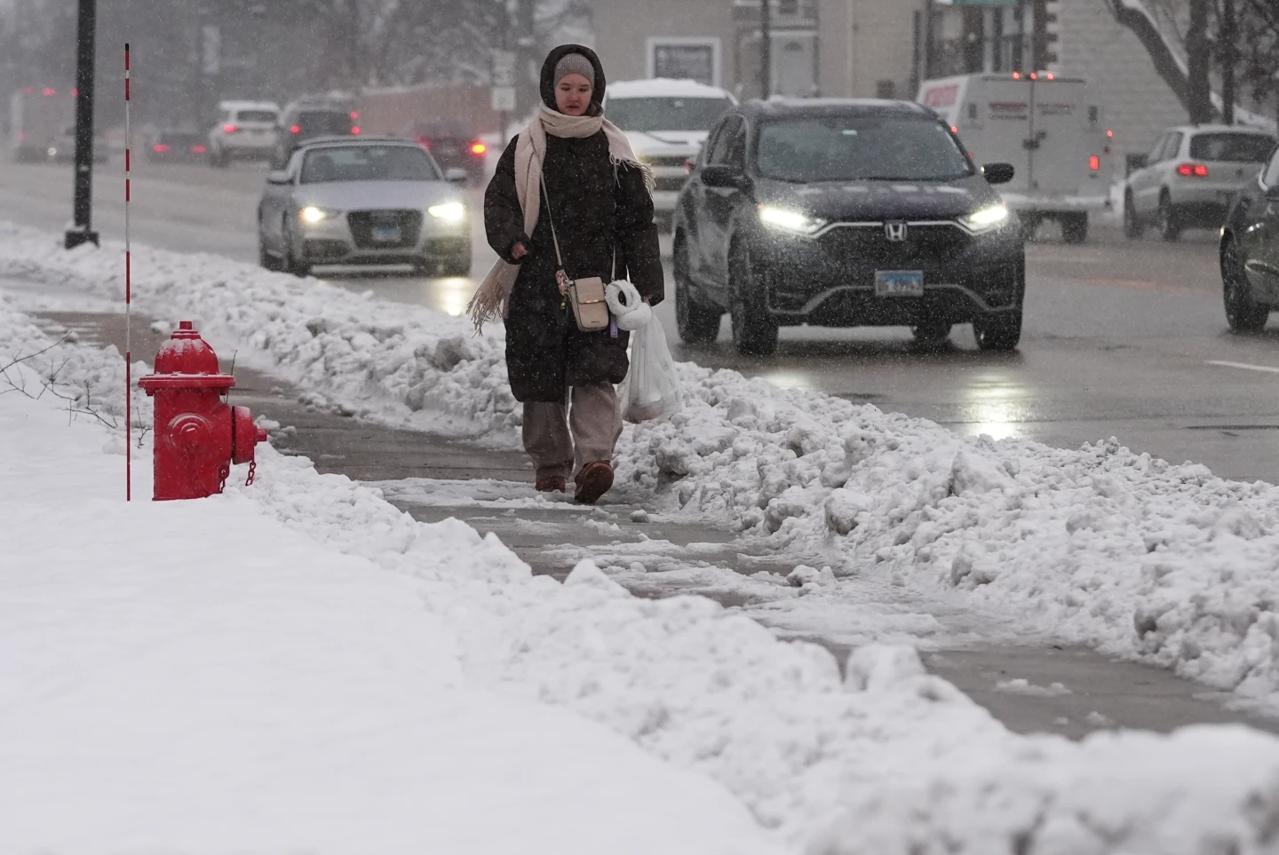 Northeast Braces for Significant Snowstorm as Midwest Recovers from Holiday Chaos
