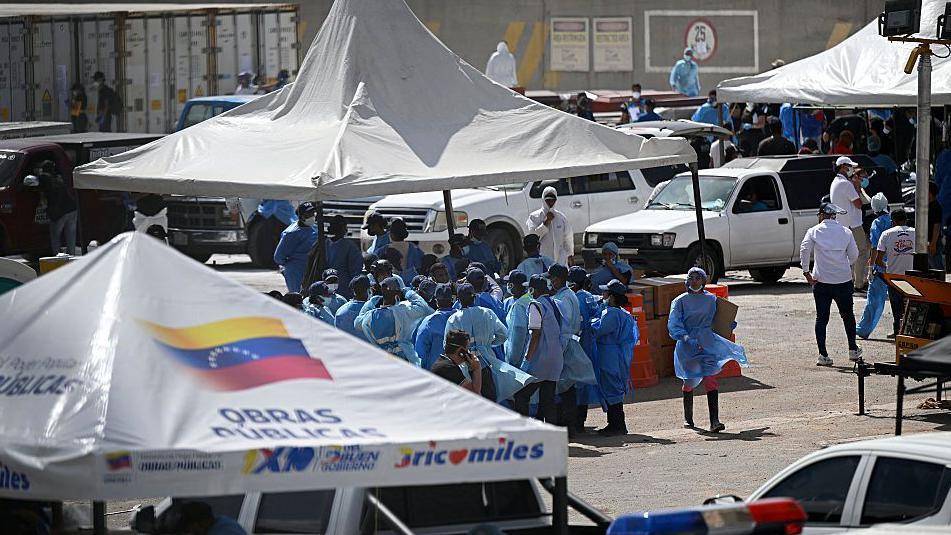 Families Grapple With Grief as Venezuela’s Quake Victims Await Identification at Makeshift Morgue