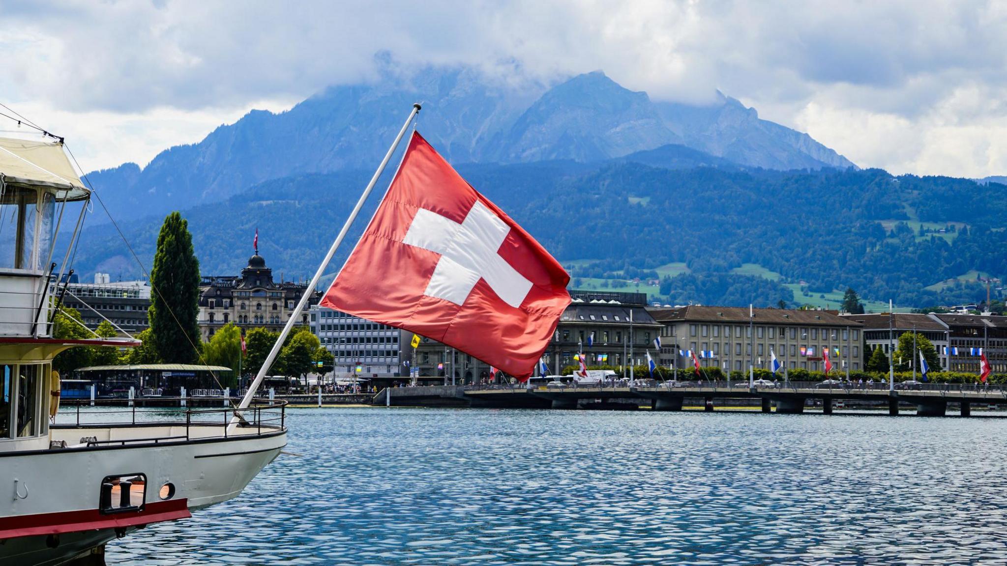 Britons Gain Swiss Freedom: New UK‑Switzerland Roaming and e‑Gate Deal on the Horizon
