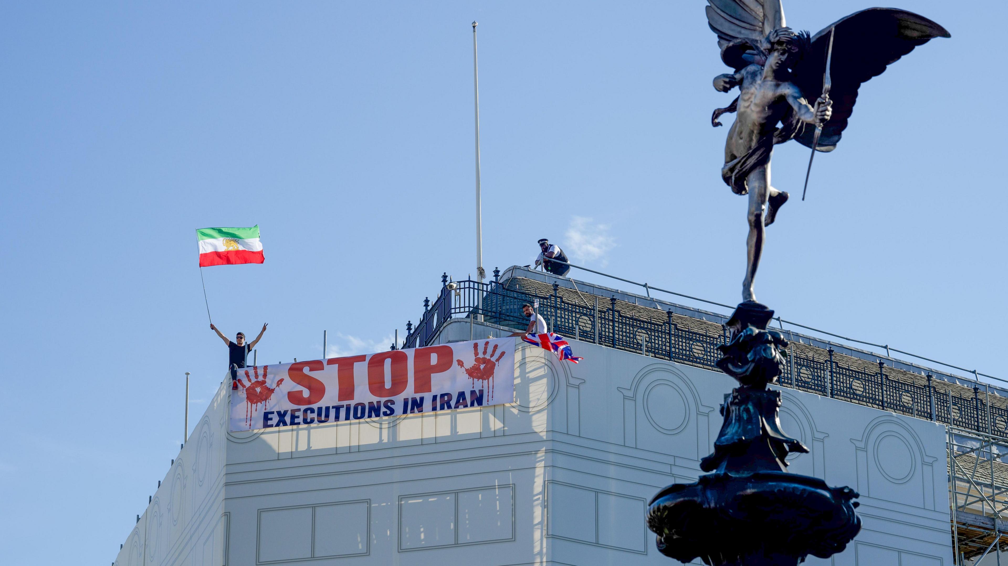 UN Rights Chief Warns of Escalating Executions in Iran Amid Crackdown