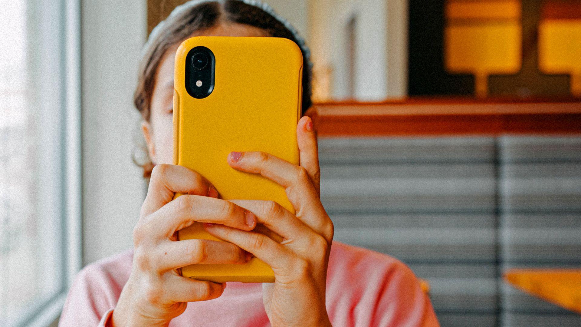 France Enacts First EU Ban on Social Media for Children Under 15