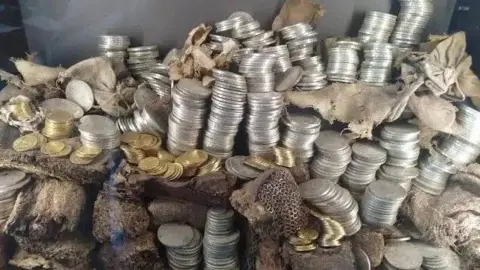 Wave of Museum Heists Hits France: 2,000 Coins Stolen from Museum of Enlightenment