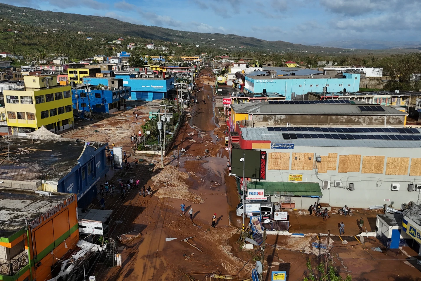 Quantum Entanglement Forecasts: Atlantic Hurricane Season 2026 Faces Three Possible Futures