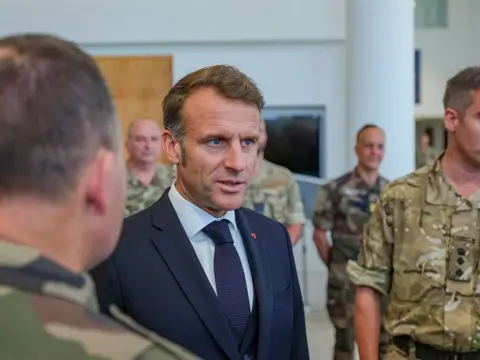 Macron Unveils Plans for Revamped National Military Service